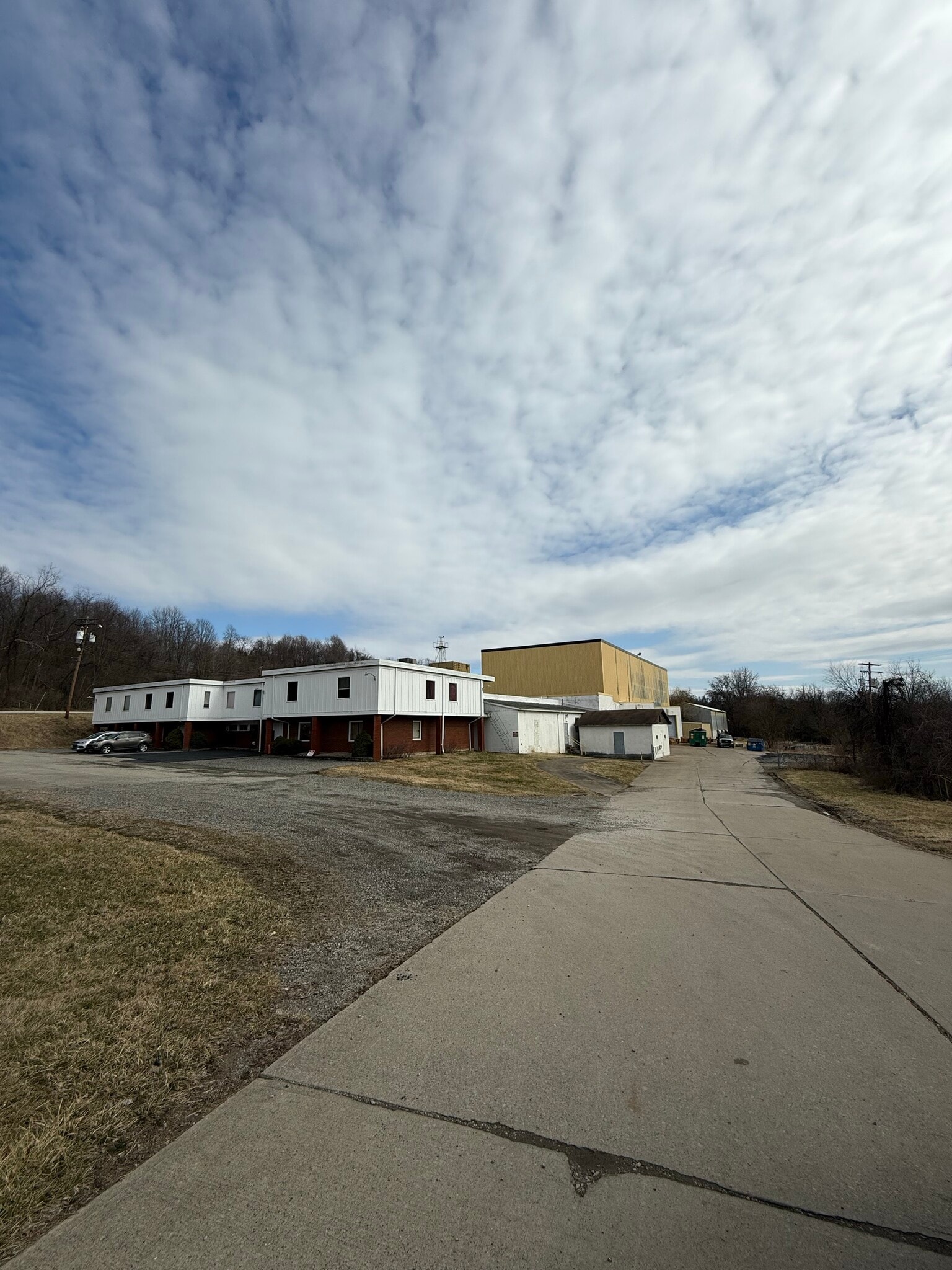 248 Monkey Wrench Rd, North Huntingdon, PA à louer Photo de l’immeuble– Image 1 sur 7
