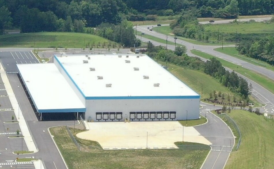 4201 Lakeshore Pky, Bessemer, AL à louer - Photo de l’immeuble – Image 1 sur 5