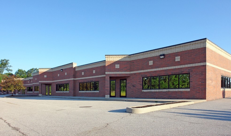 5675 Hudson Industrial Pky, Hudson, OH à louer - Photo principale – Image 1 sur 6