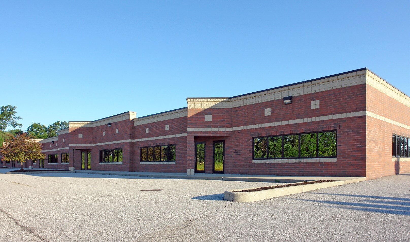 5675 Hudson Industrial Pky, Hudson, OH à louer Photo de l’immeuble– Image 1 sur 8