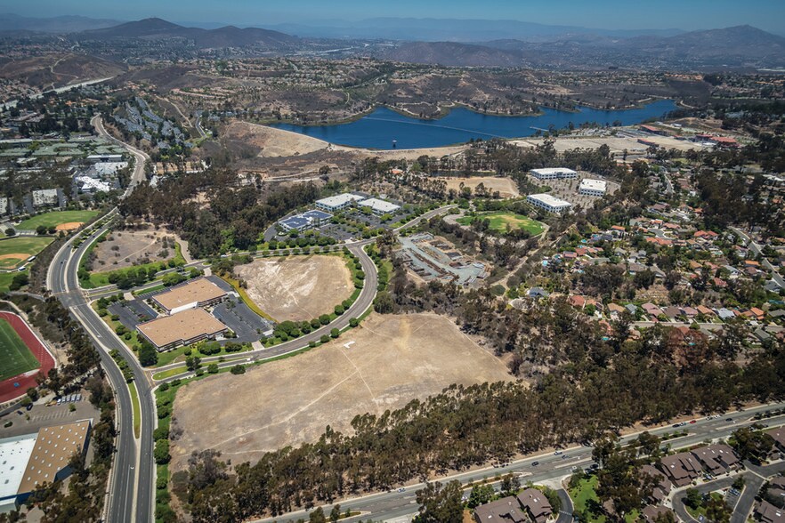 Scripps Ranch Blvd, San Diego, CA à louer - Photo de l’immeuble – Image 3 sur 6