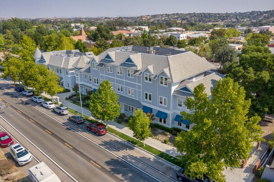 1222-1224 Vine St, Paso Robles, CA à vendre - Photo de l’immeuble – Image 2 sur 40