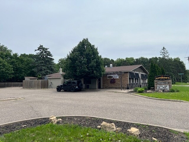 11328 W River Rd, Champlin, MN à vendre Photo de l’immeuble– Image 1 sur 11