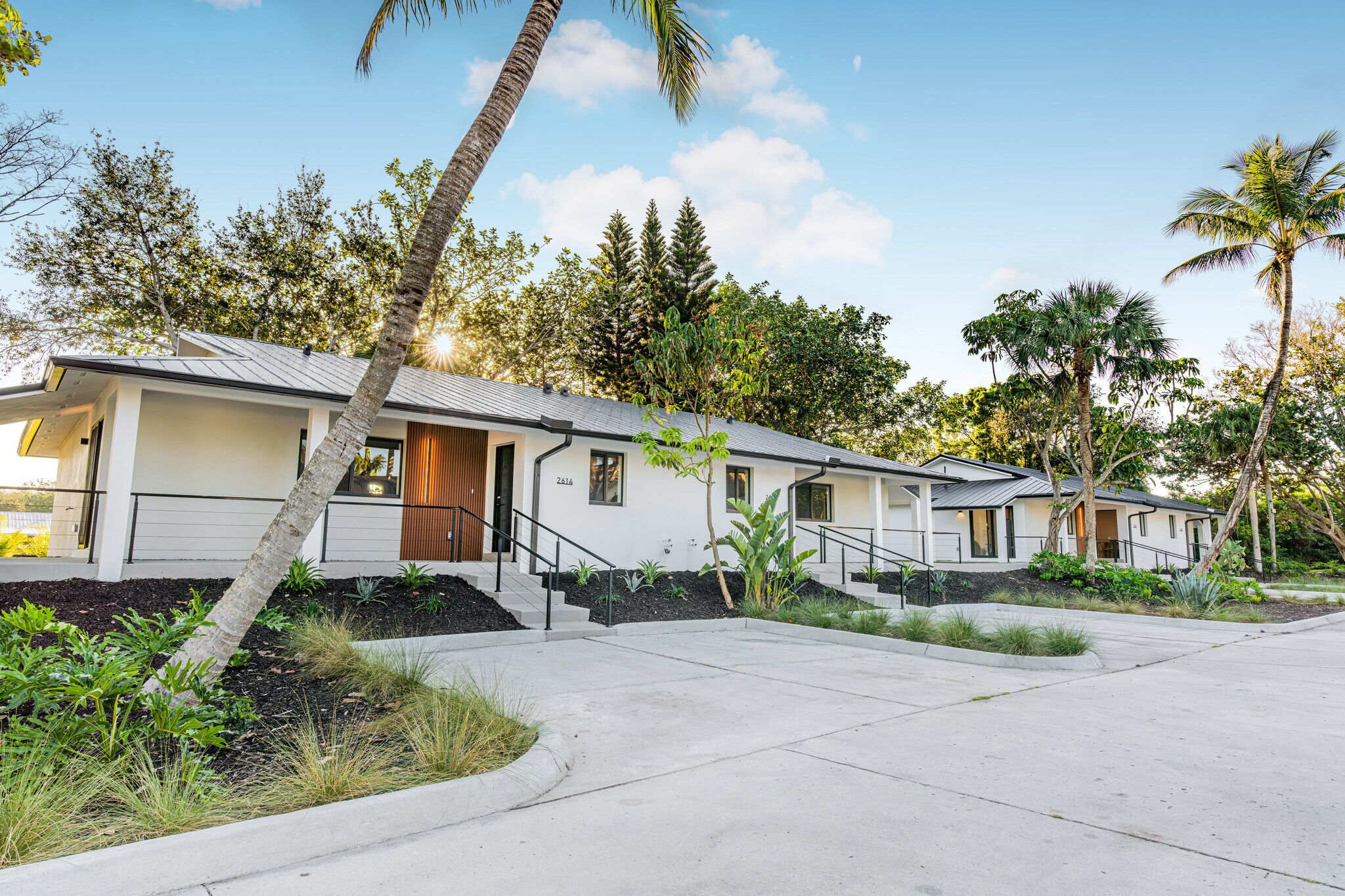 2600 Lakeview Dr, Naples, FL à vendre Photo principale– Image 1 sur 38