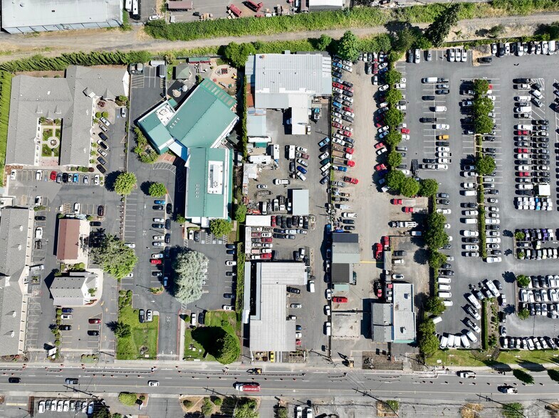 943 SW Baseline St. portefeuille de 2 biens à vendre sur LoopNet.fr - Aérien – Image 3 sur 5