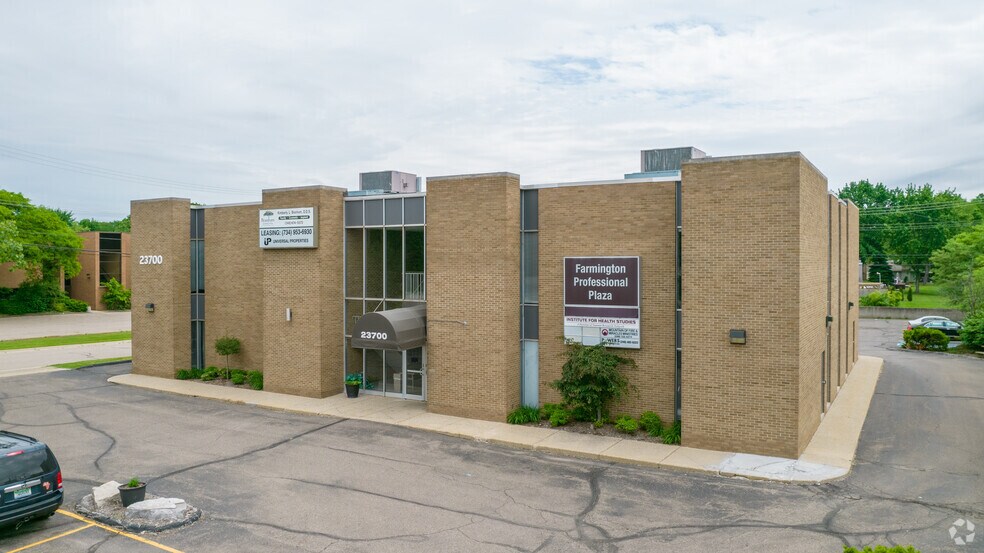 23700 Orchard Lake Rd, Farmington Hills, MI à louer - Photo principale – Image 1 sur 4