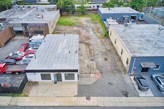 Plus de détails pour 88 S Bayles Ave, Port Washington, NY - Local commercial à vendre