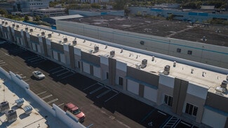 Plus de détails pour 1690 NW 108th Ave, Miami, FL - Local d'activités à louer