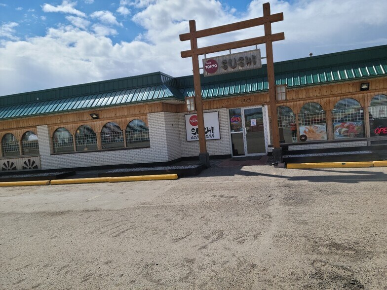 1325 Alaska Av, Dawson Creek, BC à vendre - Photo de l’immeuble – Image 3 sur 9
