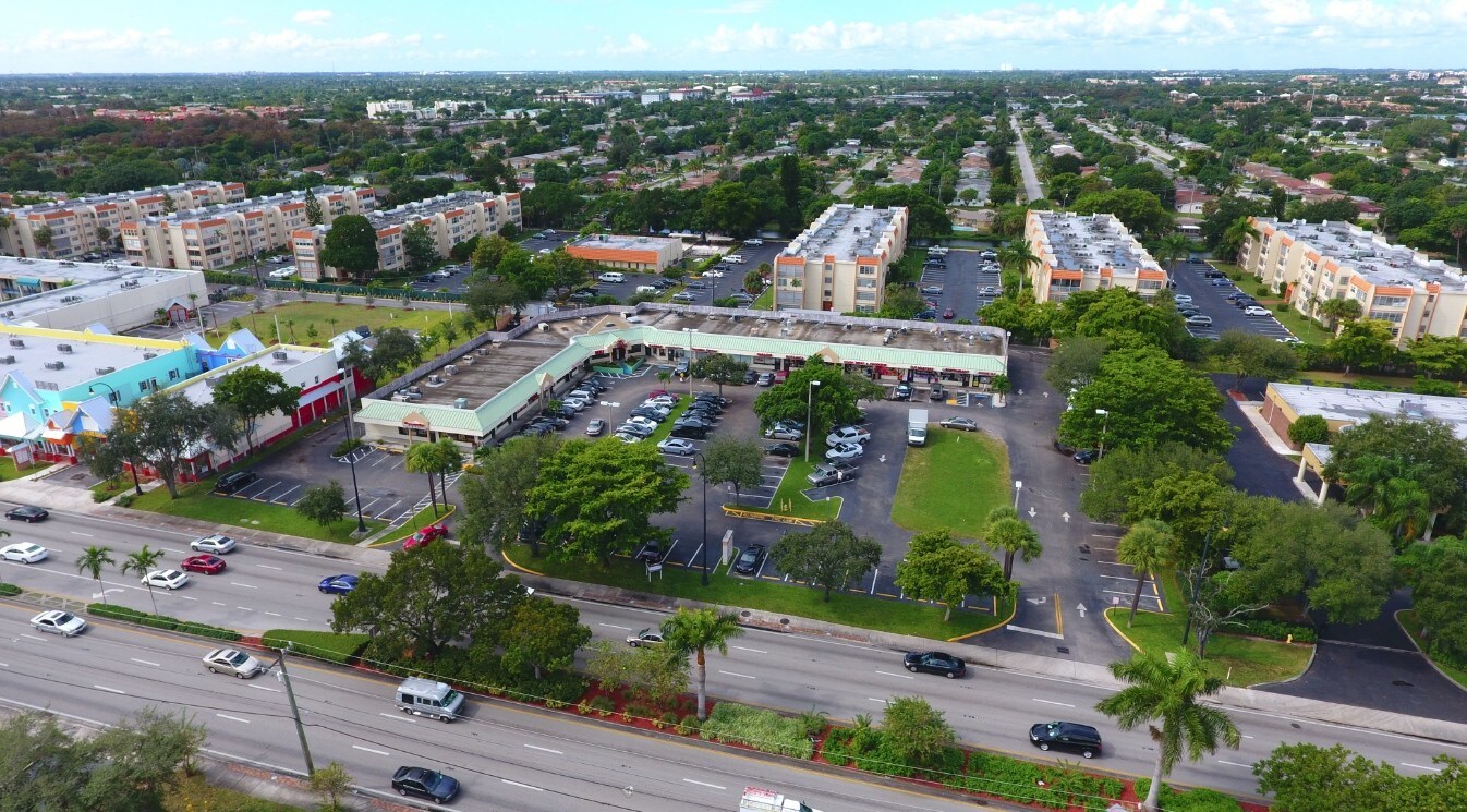 2439-2489 N State Road 7, Fort Lauderdale, FL à louer Photo de l’immeuble– Image 1 sur 10