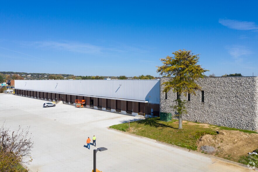 7058 Snowdrift Rd, Allentown, PA à louer - Photo de l’immeuble – Image 3 sur 8