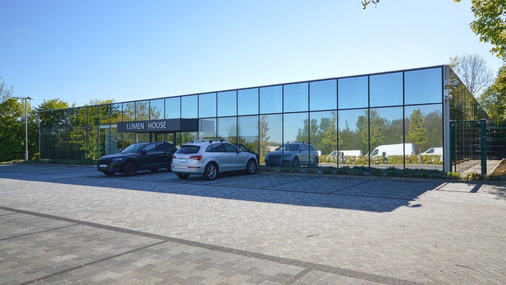 Rockingham Dr, Milton Keynes à louer - Photo principale – Image 1 sur 8