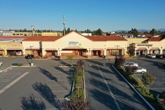 4030-4120 N Harbor Blvd, Fullerton, CA à louer Photo de l’immeuble– Image 2 sur 5