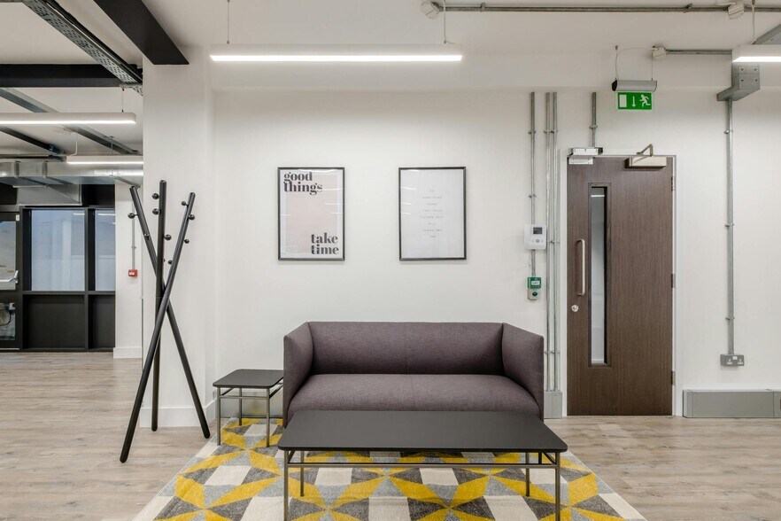 8 Rosebery Ave, Londres à louer - Photo intérieure – Image 3 sur 10