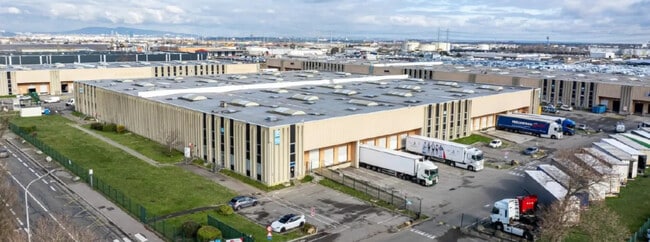 Plus de détails pour Local d'activités à louer