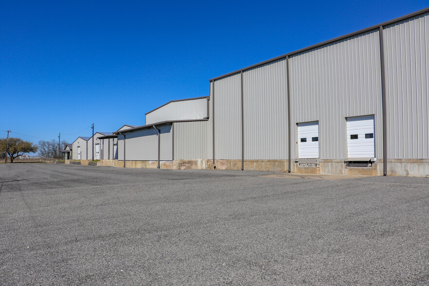 428 Gibbons Rd, Sherman, TX à louer - Photo de l’immeuble – Image 3 sur 14