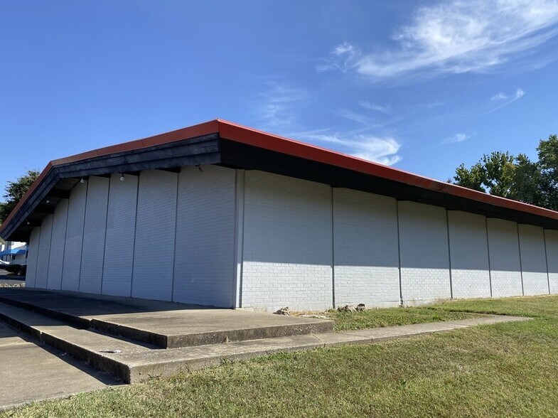 1036 W Sunshine St, Springfield, MO à vendre - Photo de l’immeuble – Image 2 sur 13