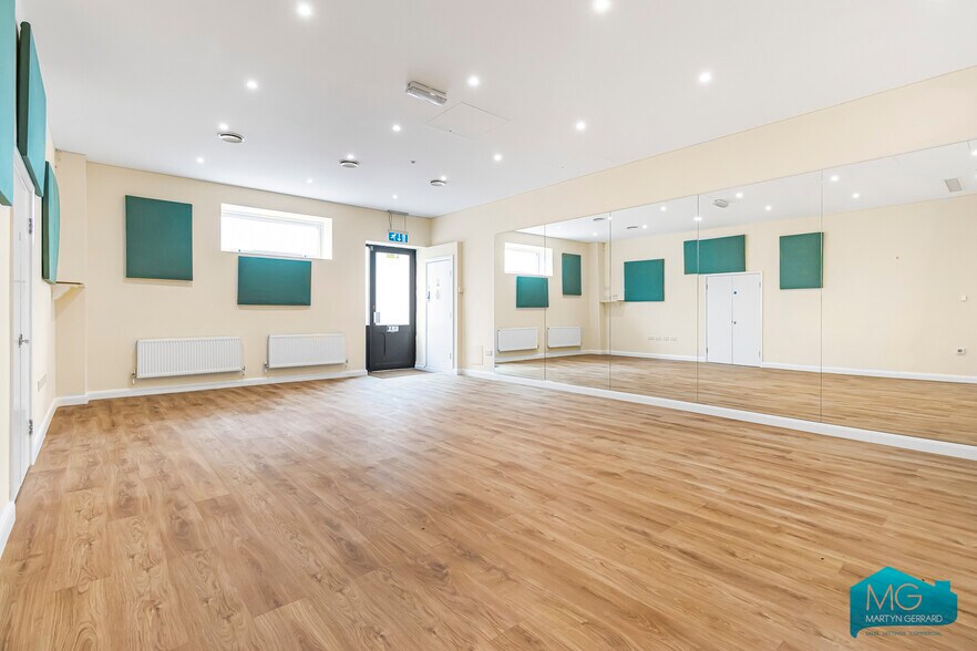 2 Lambert Way, Londres à louer - Photo intérieure – Image 3 sur 30