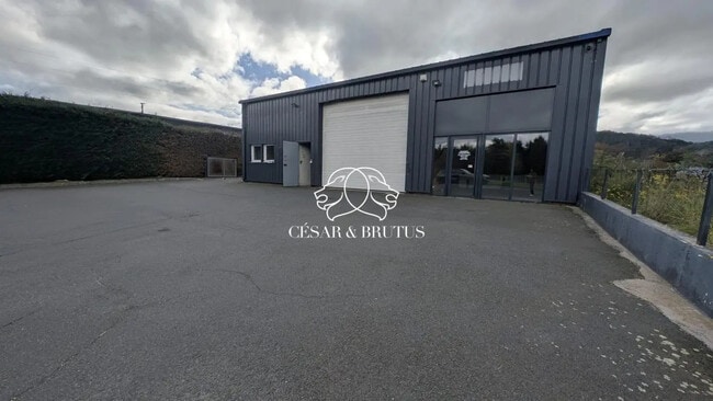 Plus de détails pour Local d’activités à vendre