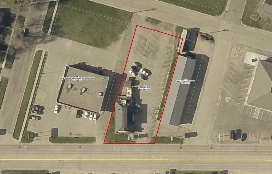 817 9th Ave SE, Watertown, SD à vendre - Photo de l’immeuble – Image 3 sur 5