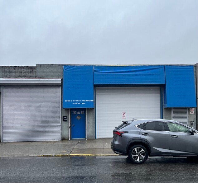 1002 46th Ave, Long Island City, NY à louer - Photo de l’immeuble – Image 2 sur 4