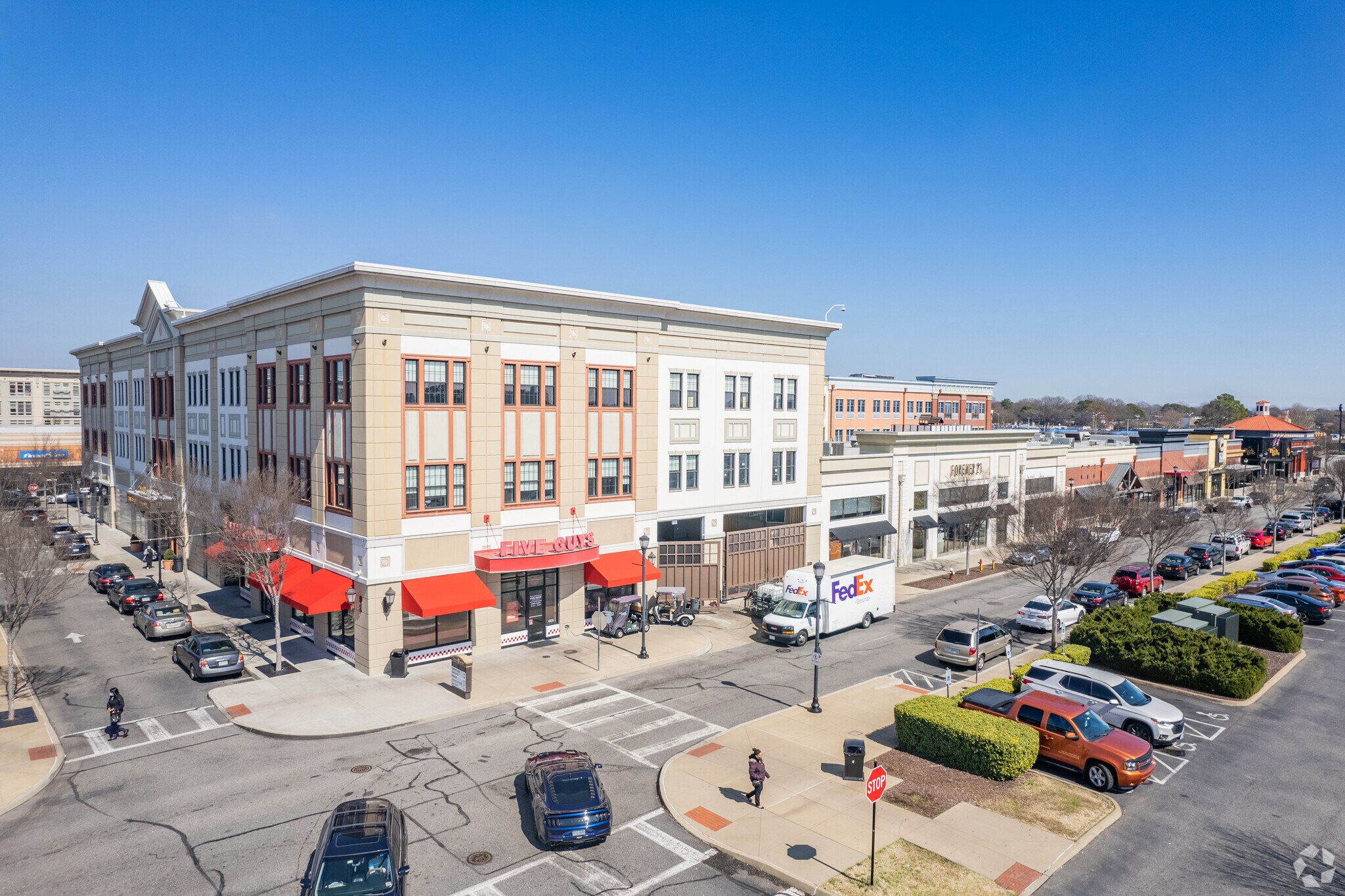 4410 E Claiborne Sq, Hampton, VA à louer Photo principale– Image 1 sur 22