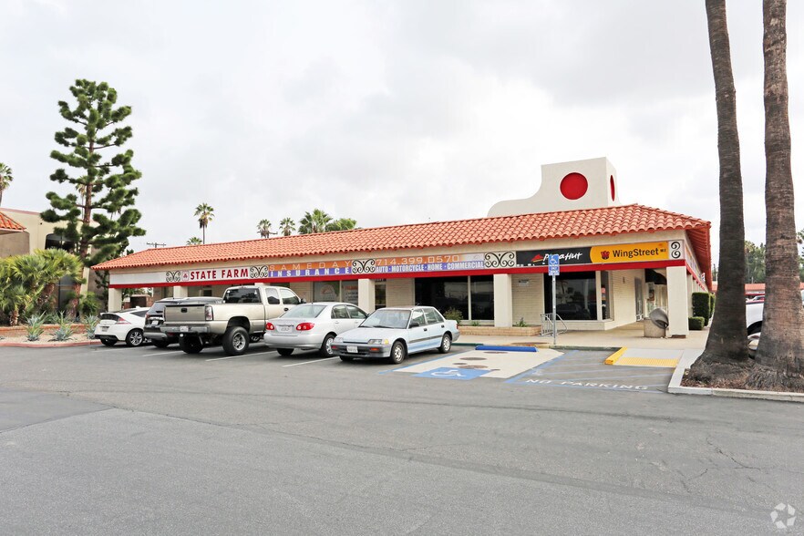 2093-2145 E Ball Rd, Anaheim, CA à louer - Photo de l’immeuble – Image 3 sur 6