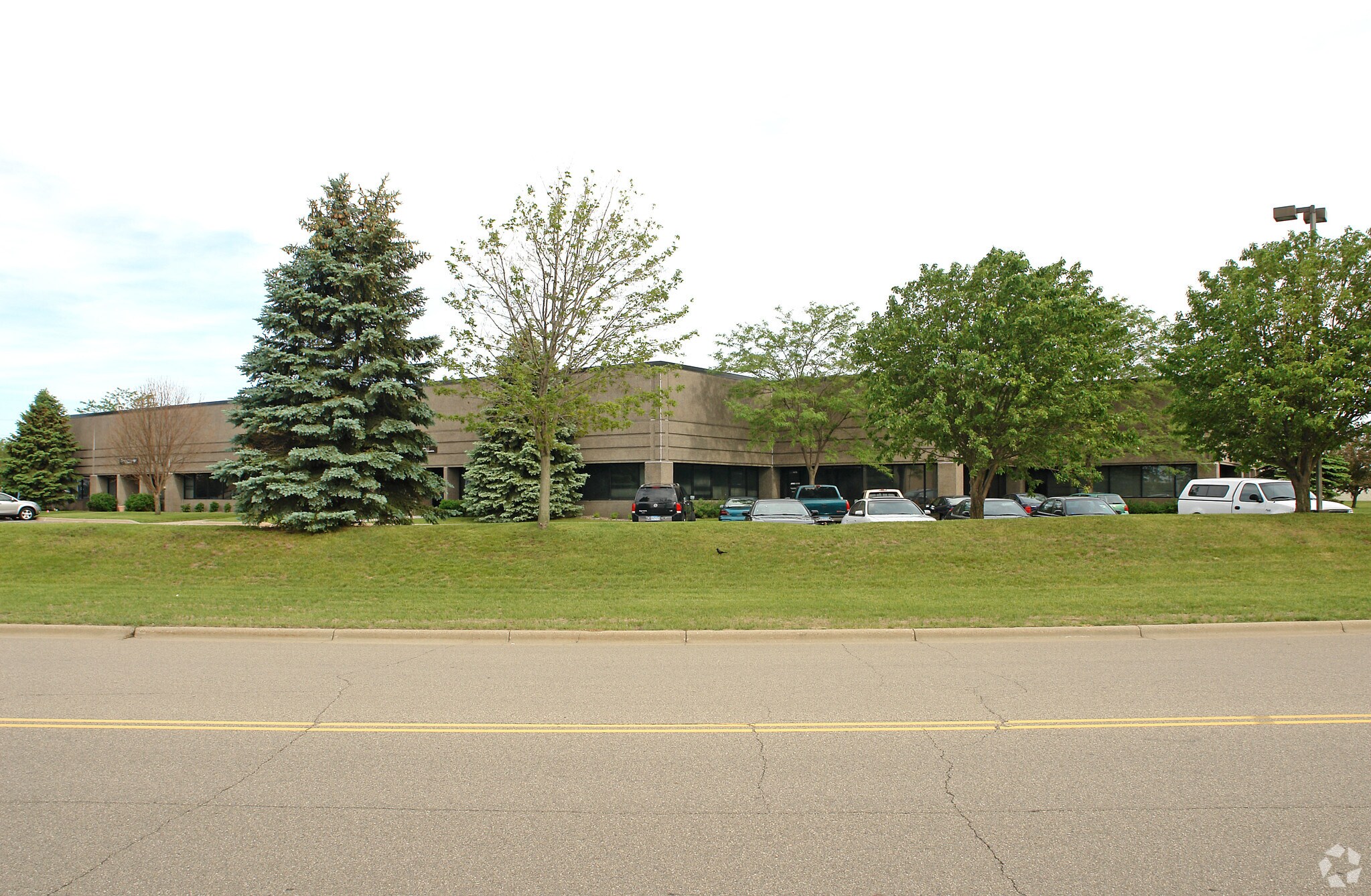5885 149th St W, Apple Valley, MN à louer Photo de l’immeuble– Image 1 sur 4