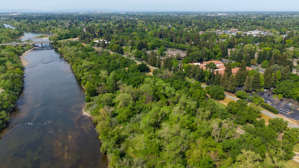 3636-3640 American River Dr, Sacramento, CA à vendre - Aérien – Image 3 sur 15