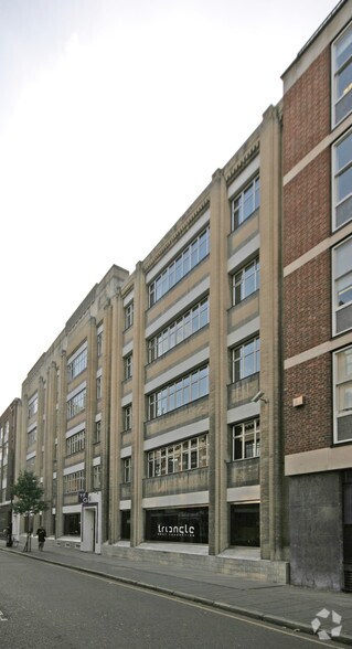 81 Charlotte St, Londres à louer - Photo de l’immeuble – Image 3 sur 12