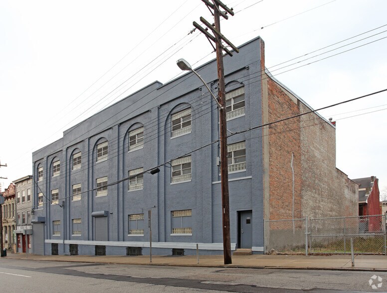 2025-2033 Elm St, Cincinnati, OH à vendre - Photo de l’immeuble – Image 3 sur 18