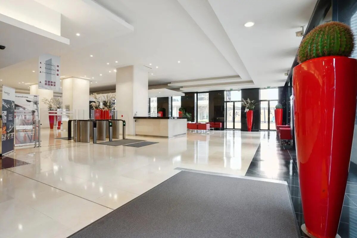 Bureau dans Courbevoie à louer Hall d’entrée– Image 1 sur 13