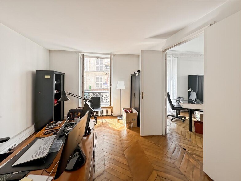 Bureau dans Paris à louer - Photo de l’immeuble – Image 2 sur 7
