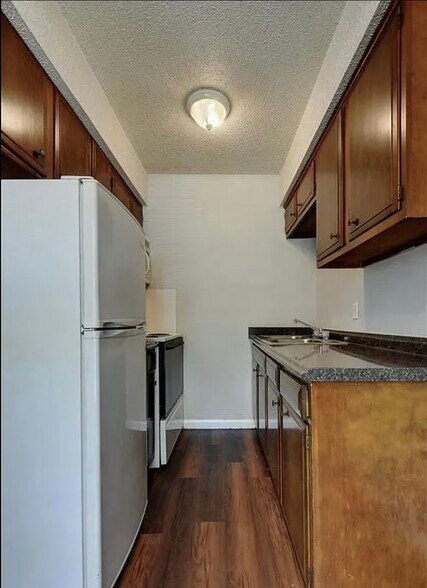 4712 Depew, Austin, TX à vendre - Photo de l’immeuble – Image 2 sur 5