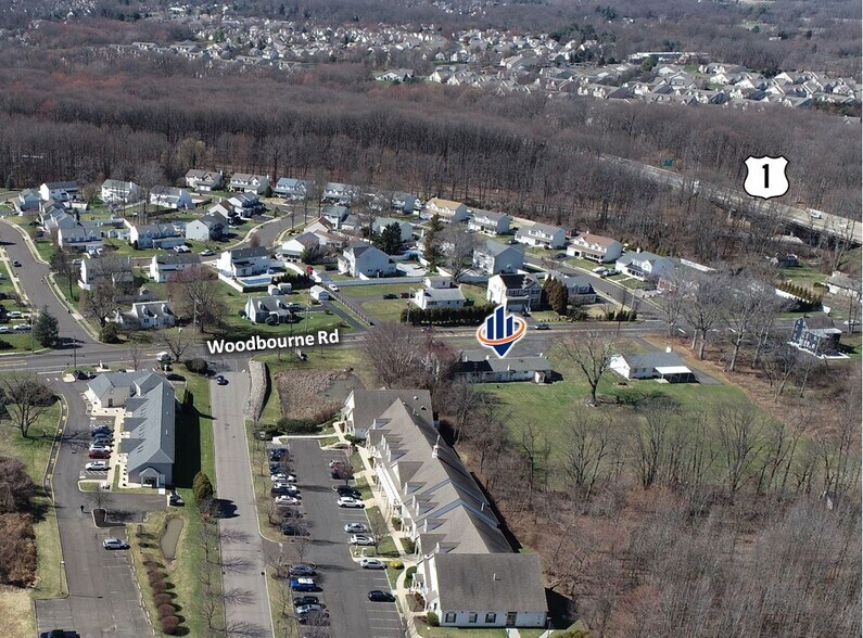 760 Woodbourne Rd, Langhorne, PA à louer - Photo de l’immeuble – Image 3 sur 6