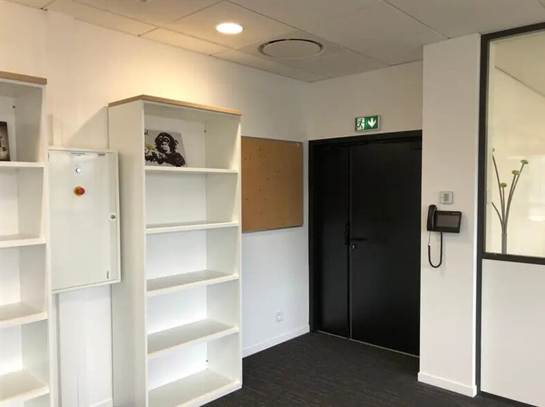 Bureau dans Limonest à louer - Photo intérieure – Image 2 sur 8