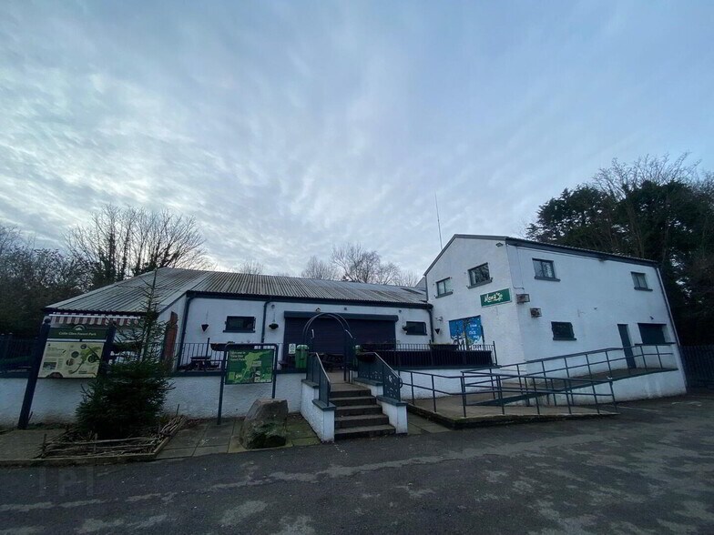 163 Stewartstown Rd, Belfast à louer - Photo principale – Image 1 sur 4