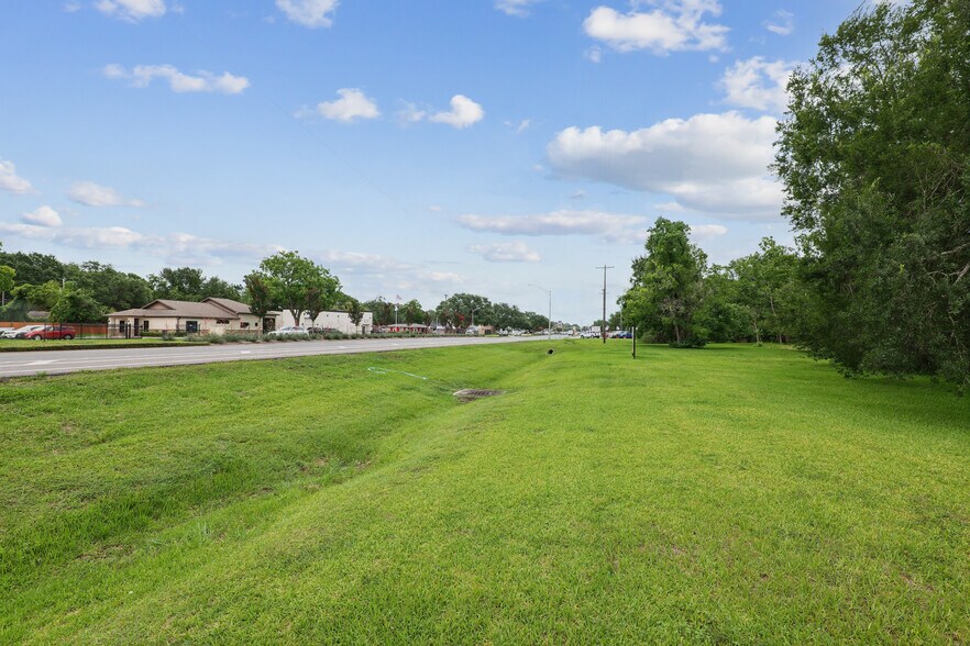 508 Wakefield Dr, League City, TX à vendre - Photo de l’immeuble – Image 3 sur 15