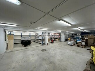 Plus de détails pour Industriel/Logistique à louer