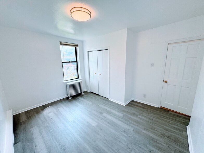 659 Maryland Ave, Pittsburgh, PA à vendre - Photo intérieure – Image 3 sur 36