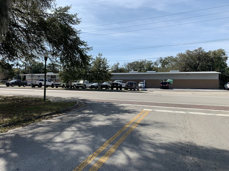 1726-1742 N Magnolia Ave, Ocala, FL à vendre - Photo principale – Image 1 sur 10