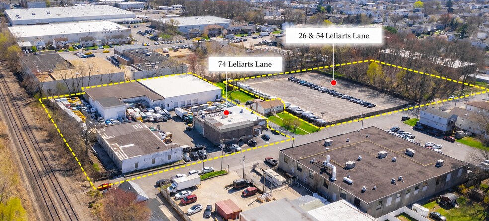 74 Leliarts Ln, Elmwood Park, NJ à louer - Photo de l’immeuble – Image 1 sur 1
