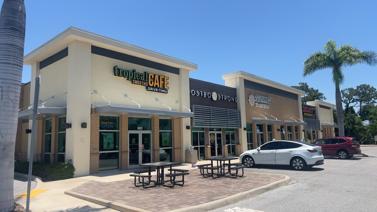 3840-3950 Central Sarasota Pky, Sarasota, FL à louer Photo de l’immeuble– Image 1 sur 7