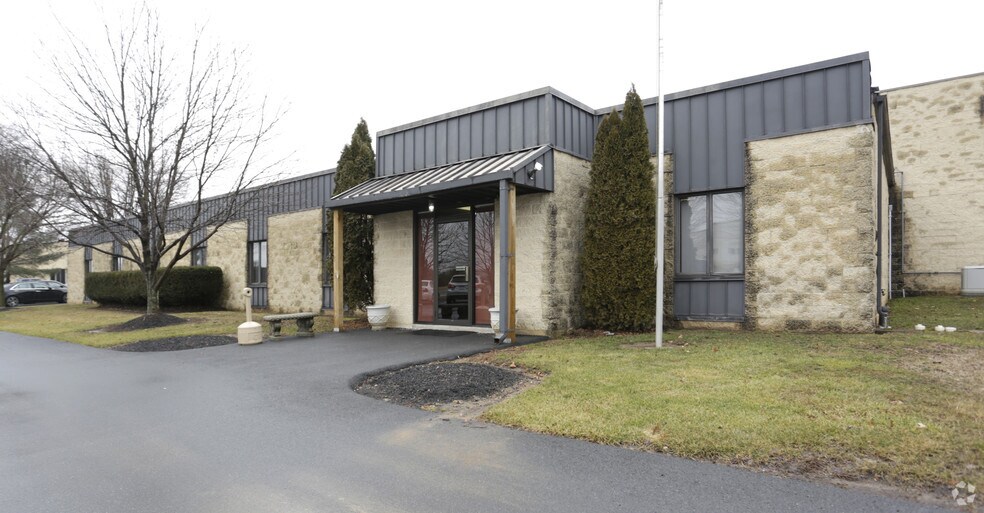 3 Danforth Dr, Easton, PA à louer - Photo de l’immeuble – Image 2 sur 6