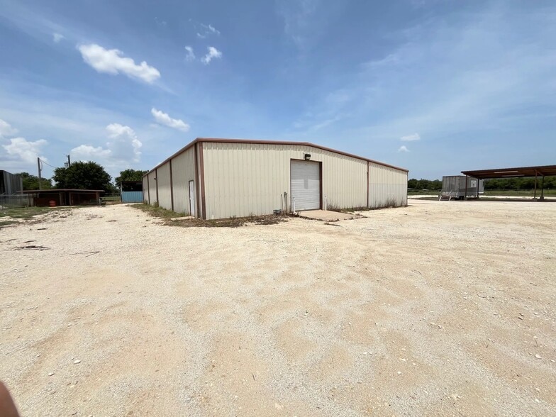 714 Main St, Buffalo Gap, TX à louer - Photo de l’immeuble – Image 2 sur 22