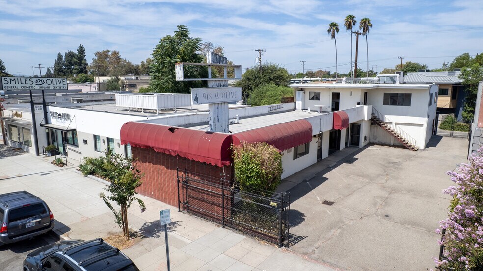 915 W Olive Ave, Burbank, CA à vendre - Photo de l’immeuble – Image 2 sur 39