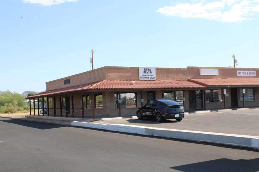 1000 W Apache Trl, Apache Junction, AZ à louer - Photo de l’immeuble – Image 3 sur 6