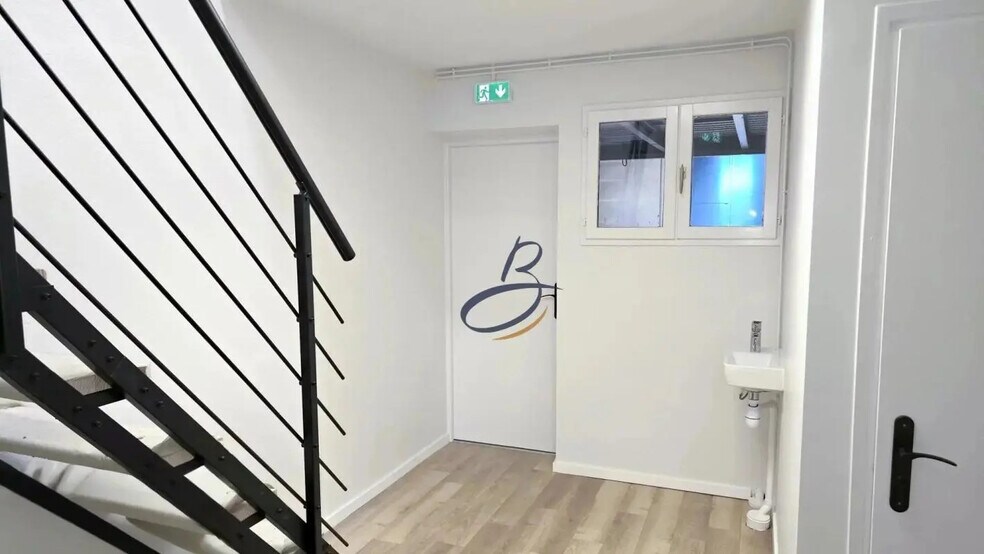 Bureau dans Bourgoin-Jallieu à louer - Photo intérieure – Image 3 sur 13