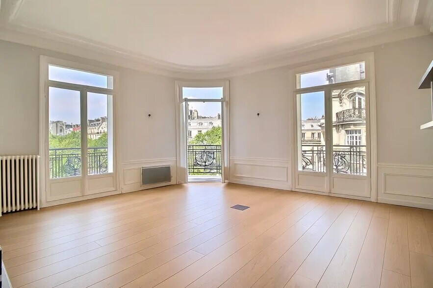 Bureau dans Paris à louer - Photo de l’immeuble – Image 2 sur 11