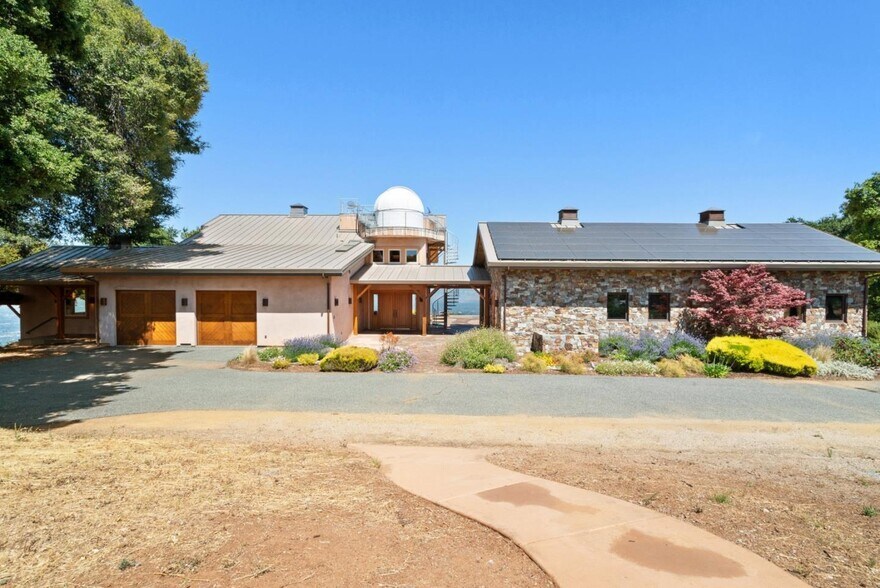 15060 Montebello Rd, Cupertino, CA à vendre - Photo de l’immeuble – Image 2 sur 23